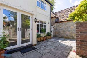 Rear- click for photo gallery